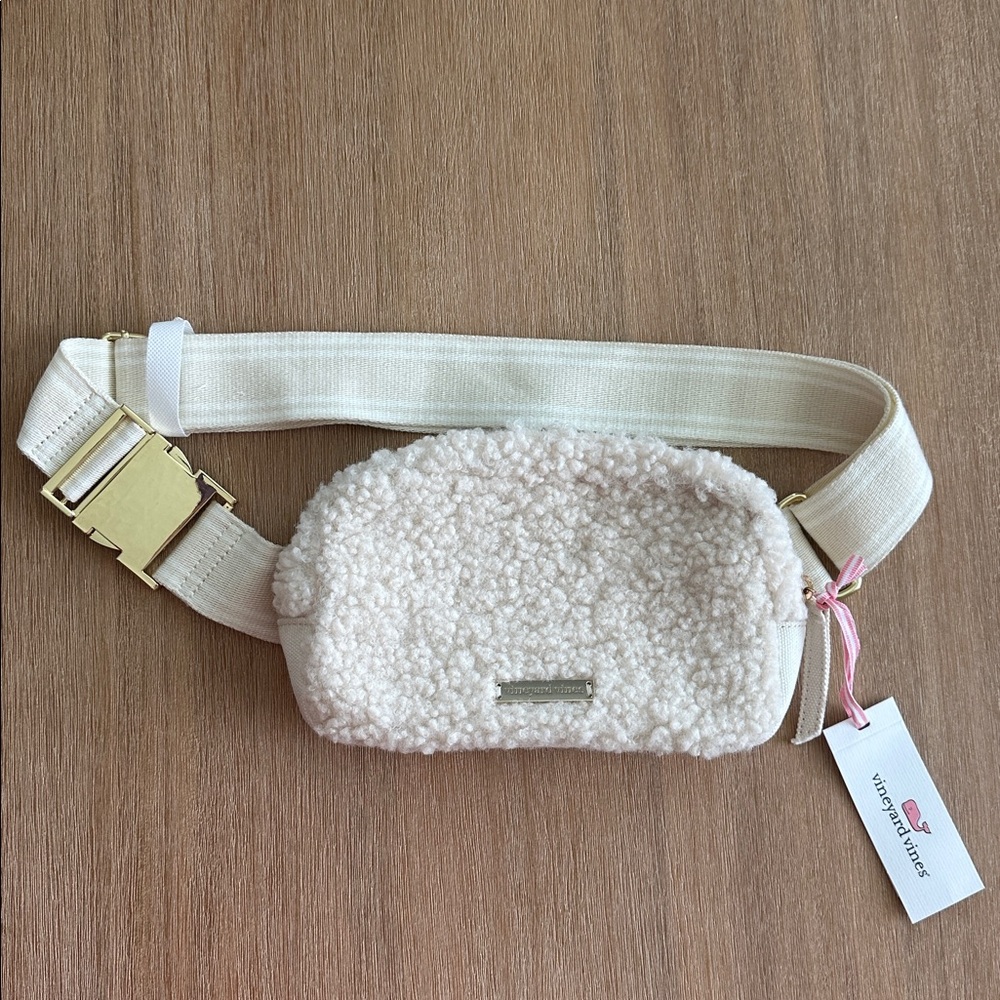 Vineyard Vines Marshmallow High-Pile Belt Bag